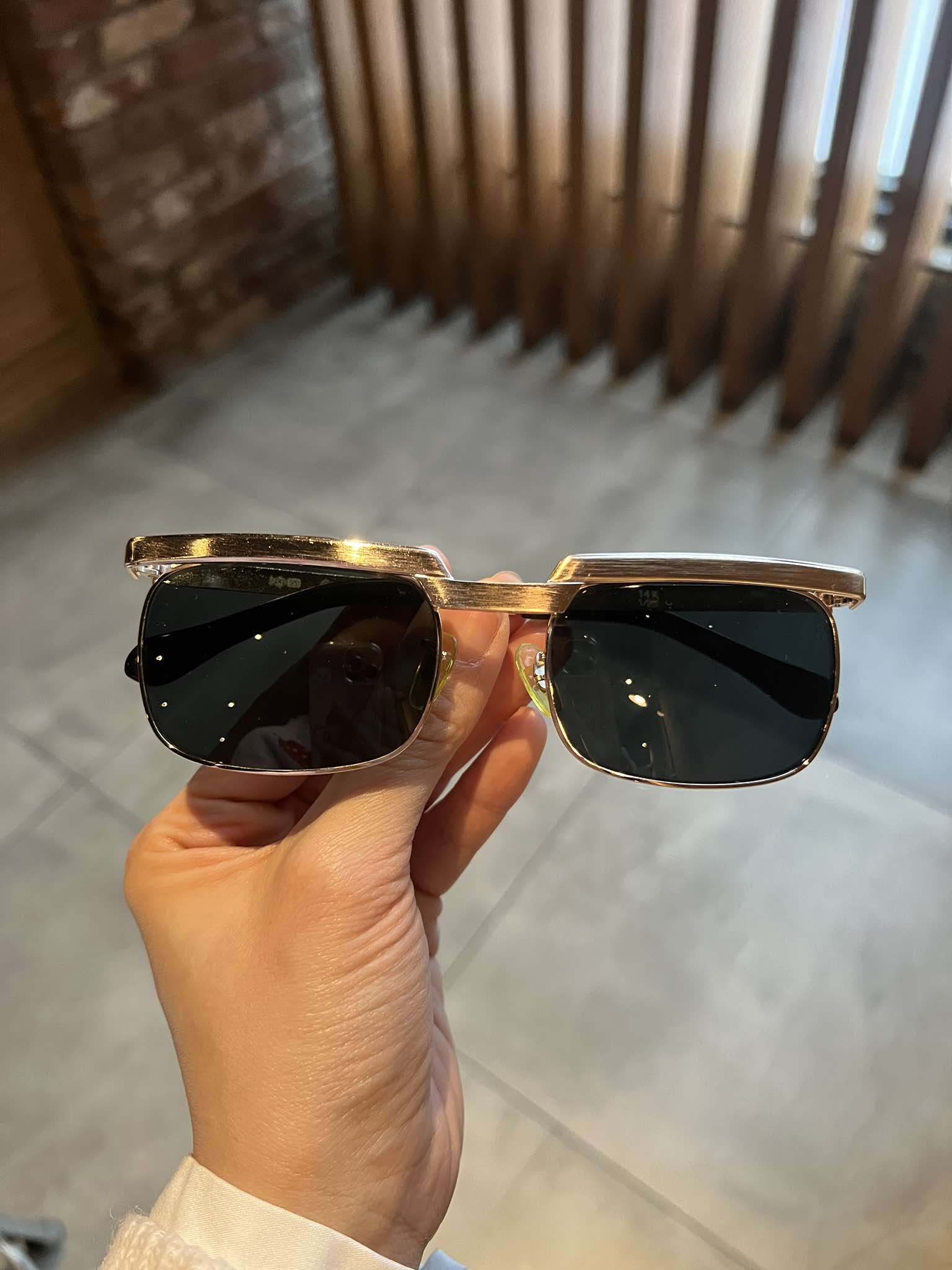Kính râm nam Solex chữ H Mắt kính thủy tinh kim cương chống vỡ Gọng titan 14K