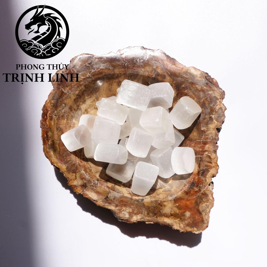 VIÊN ĐÁ VUÔNG SELENITE DÙNG TRONG THANH TẨY, THIỀN, YOGA, PHONG THỦY