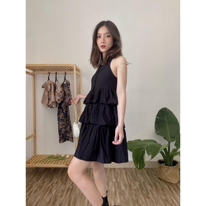 OLALASTUDIO Đầm cổ tàu 3 tầng Swan Black Dress