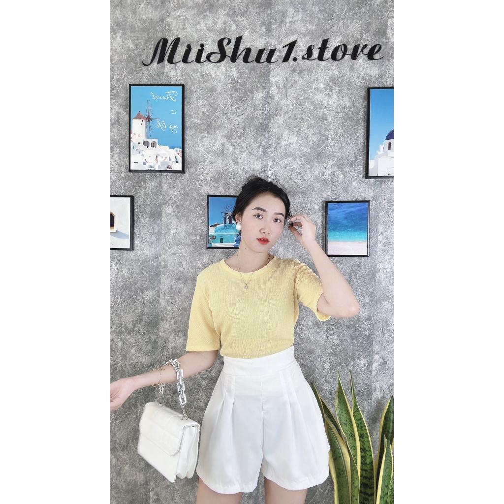 Set áo thun croptop phối quần short trắng năng động cá tính