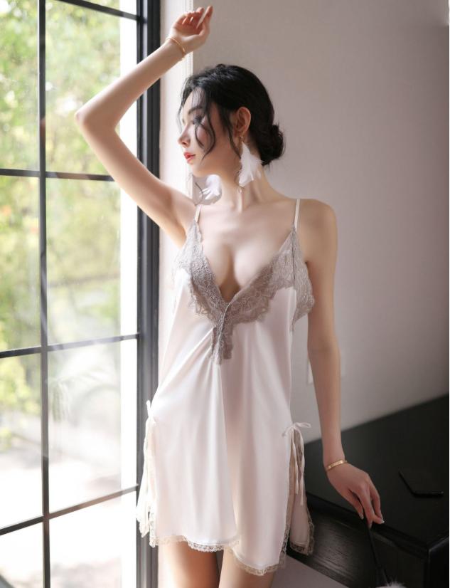 Đầm ngủ lụa vạt xẻ phối ren Cao Cấp