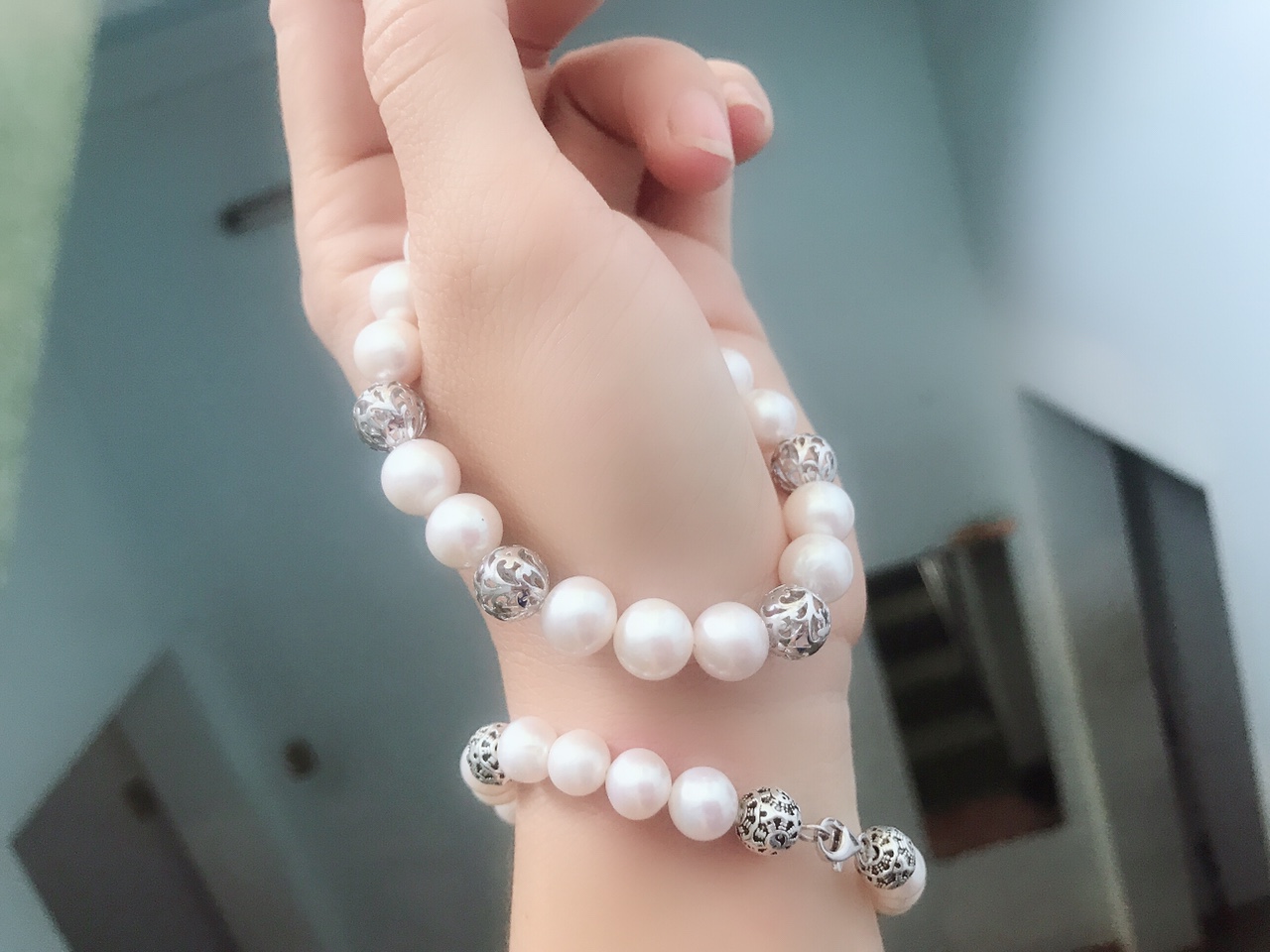 Vòng Tay Ngọc Trai Phối Charm Bạc Thái Cao Cấp