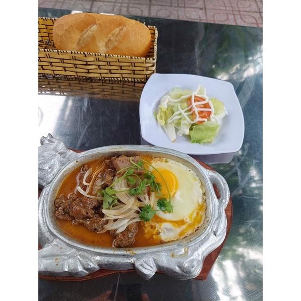 Chảo con bò làm bò né kèm đế gỗ