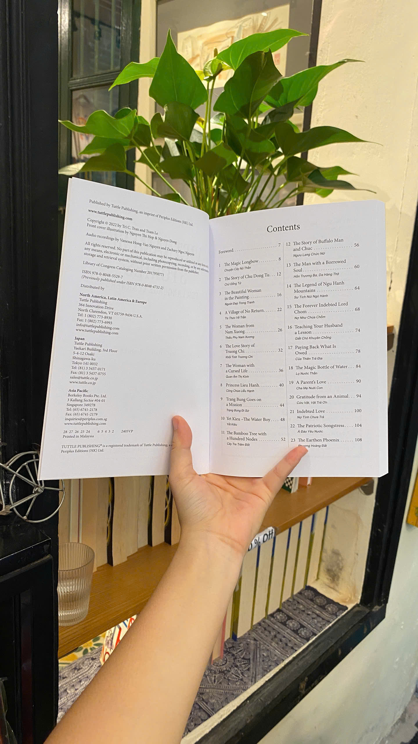Sách - Vietnamese Stories for Language Learners: Traditional Folktales in Vietnamese & English