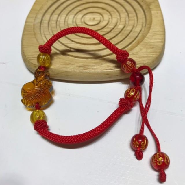 Vòng hồ ly đá lưu ly tết chỉ đỏ