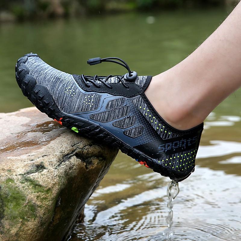 New Outdoor Large Size River Shoes Beach Shoes Hiking Shoes Waterproof Shoe35~47