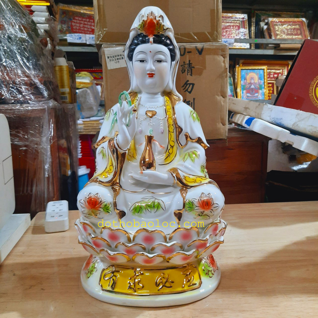 Tượng Quan Âm gốm sứ cao cấp ngồi trên đài sen Cao 41cm