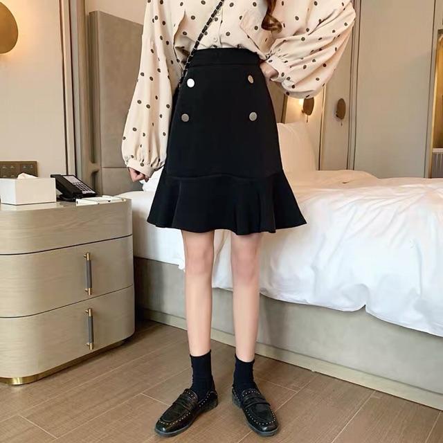 Chân váy chữa A đuôi cá đính cúc dáng 55cm