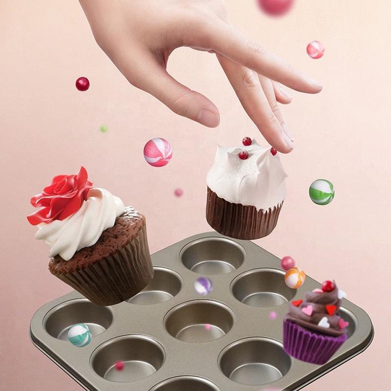 Khuôn Làm Bánh Cupcake Muffin Chống Dính Vàng 12 Lỗ Đường Kính 4,5 Cm - TRAY0002