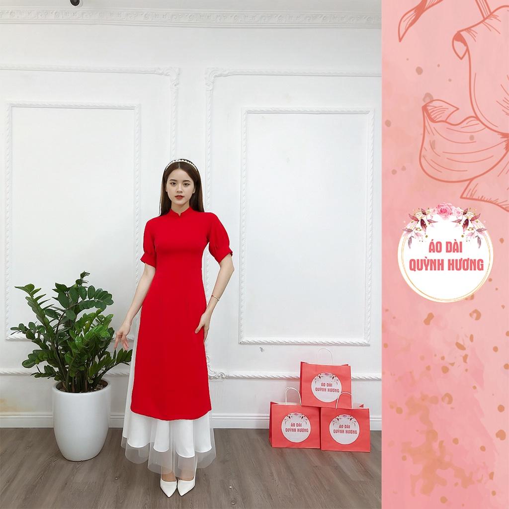 Áo dài cách tân chất lụa màu đỏ tay bồng cổ vuông