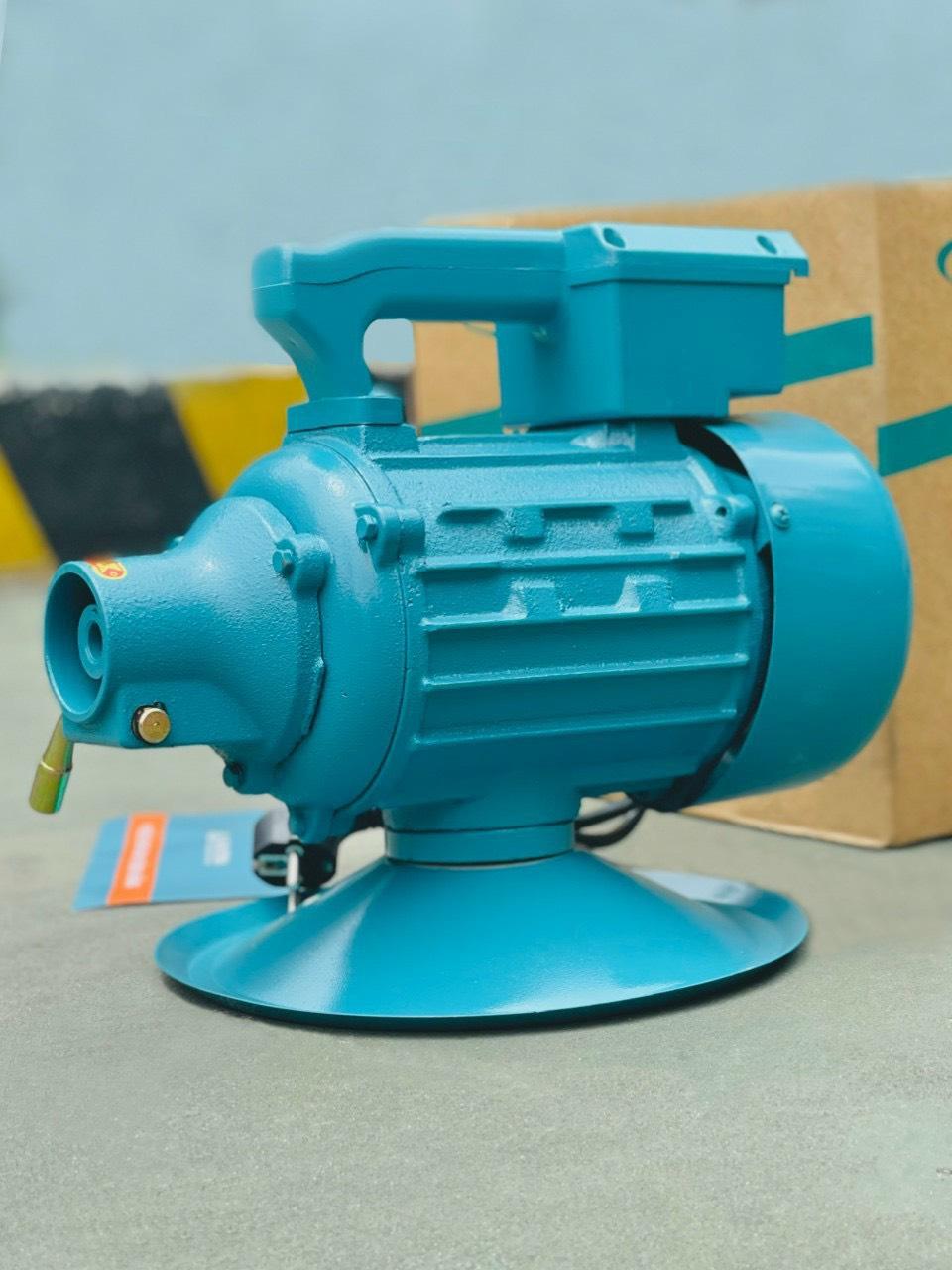 MÁY ĐẦM DÙI MOTOR 1500W CLASSIC CLA-6206- HÀNG CHÍNH HÃNG