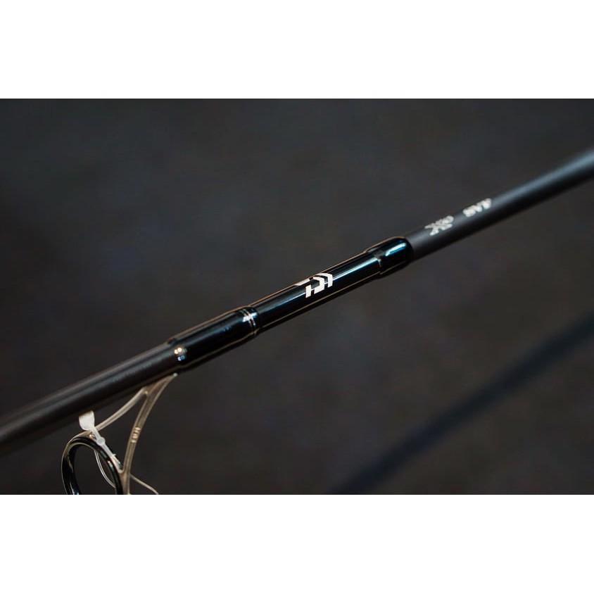 CẦN CÂU LURE MÁY ĐỨNG DAIWA TATULA