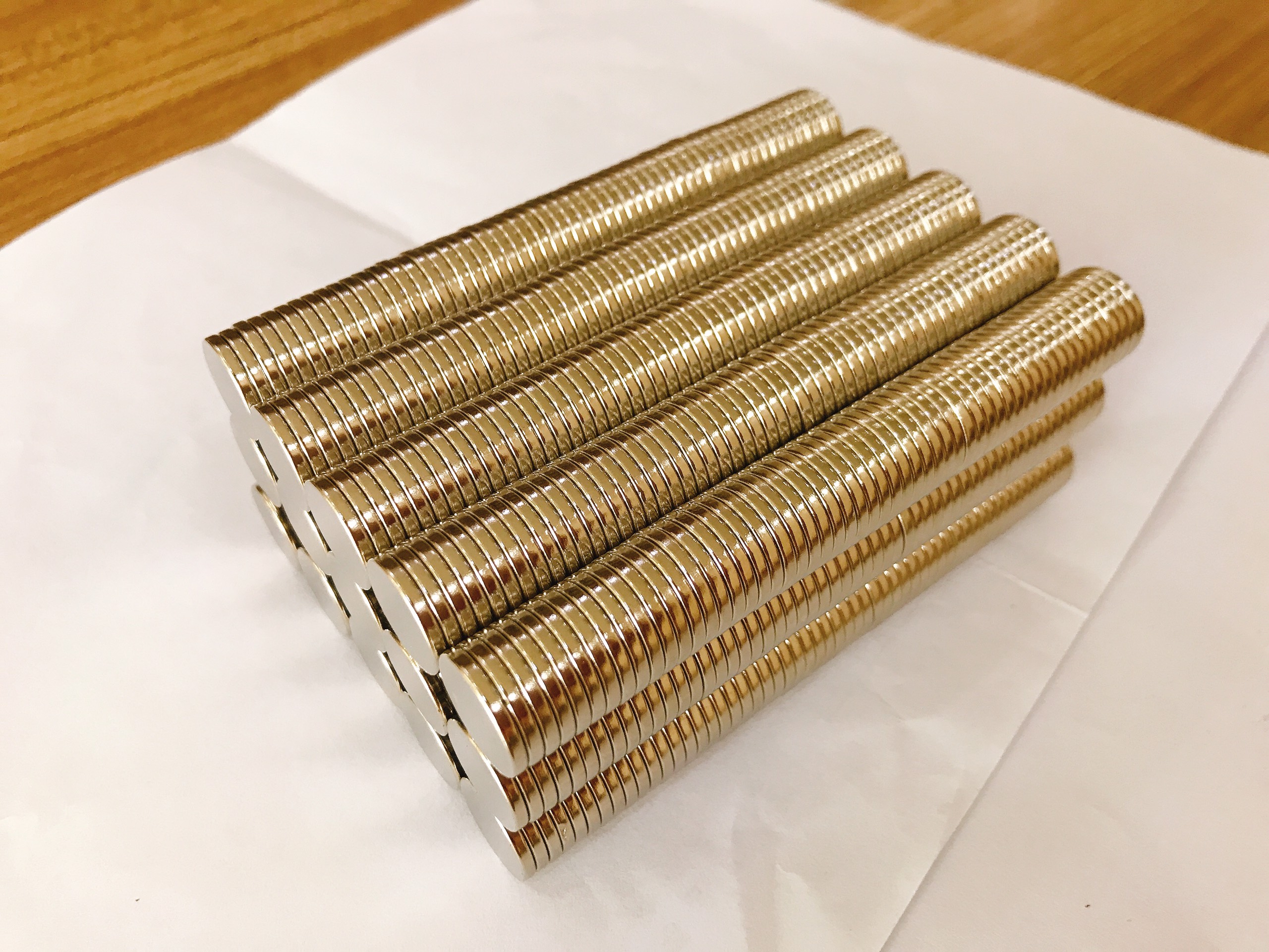 50 Viên Nam Châm Đất Hiếm Loại Tròn 15x2mm Mạ Niken Lực Từ N35 Cực Mạnh