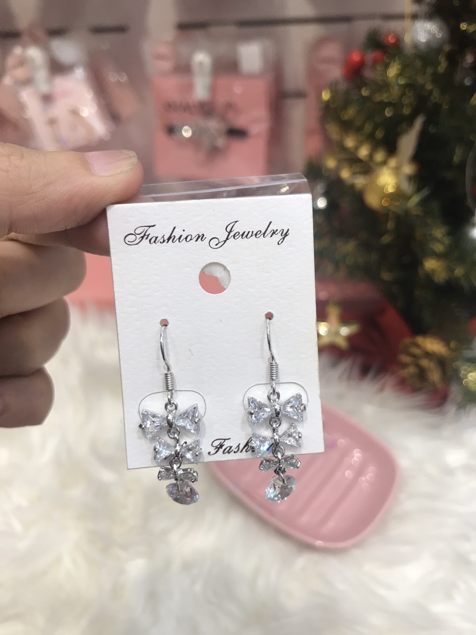 Đôi bông tai , hoa tai , trang sức kiểu tua rua hình 3 nơ bạc đính hột mini lấp lánh cho bạn nữ khuyên nụ - 360BT3NOH