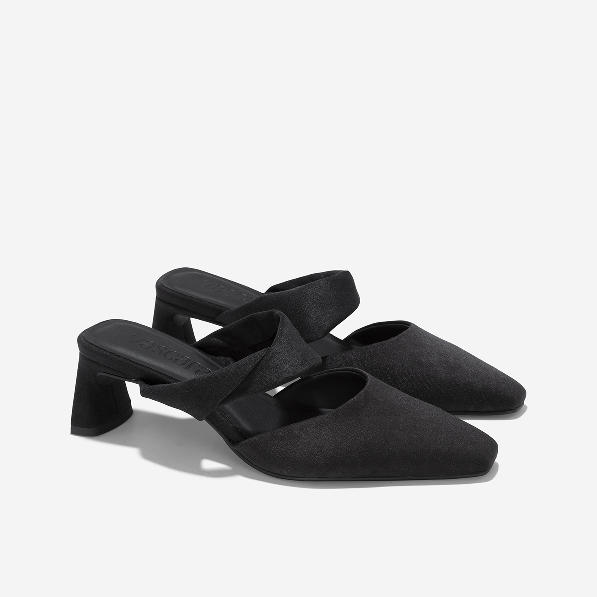 Guốc mules nhấn quai cách điệu - GNN 0207