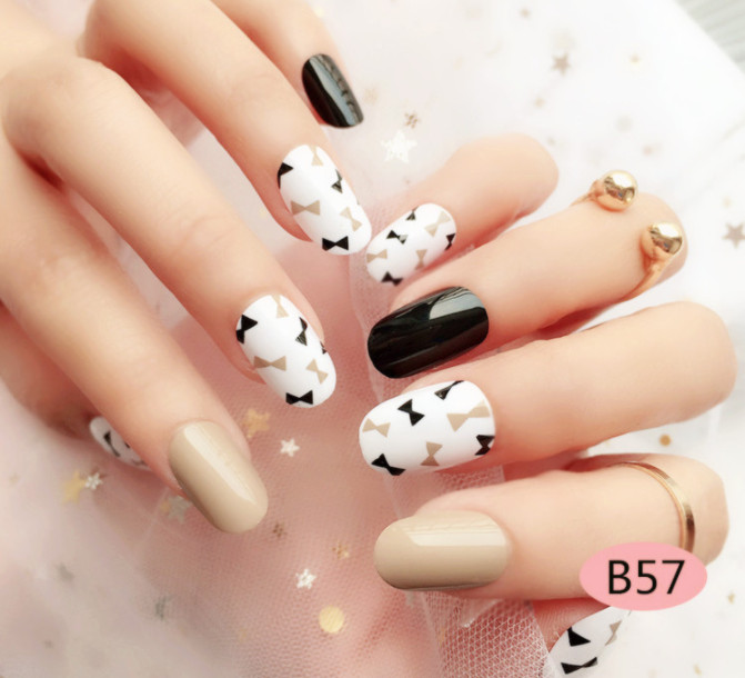 Bộ 24 móng tay giả nail thơi trang như hình