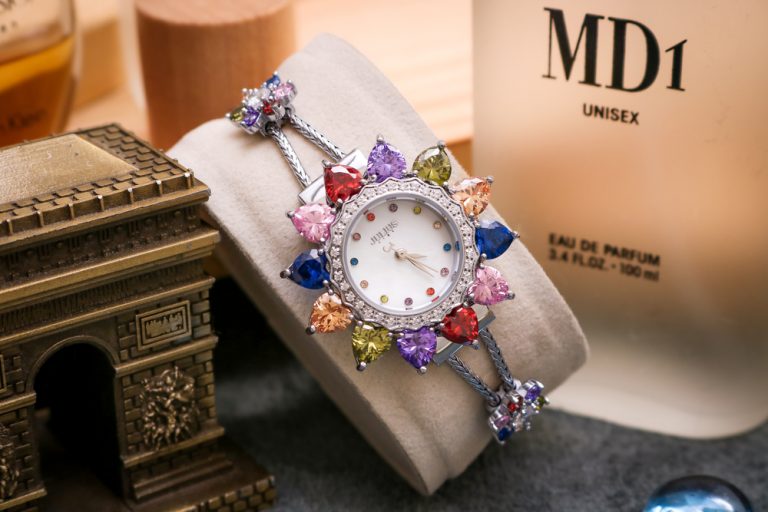 Đồng Hồ Nữ Julius Star Mặt Hoa Đính Đá Lục Sắc JS-021B