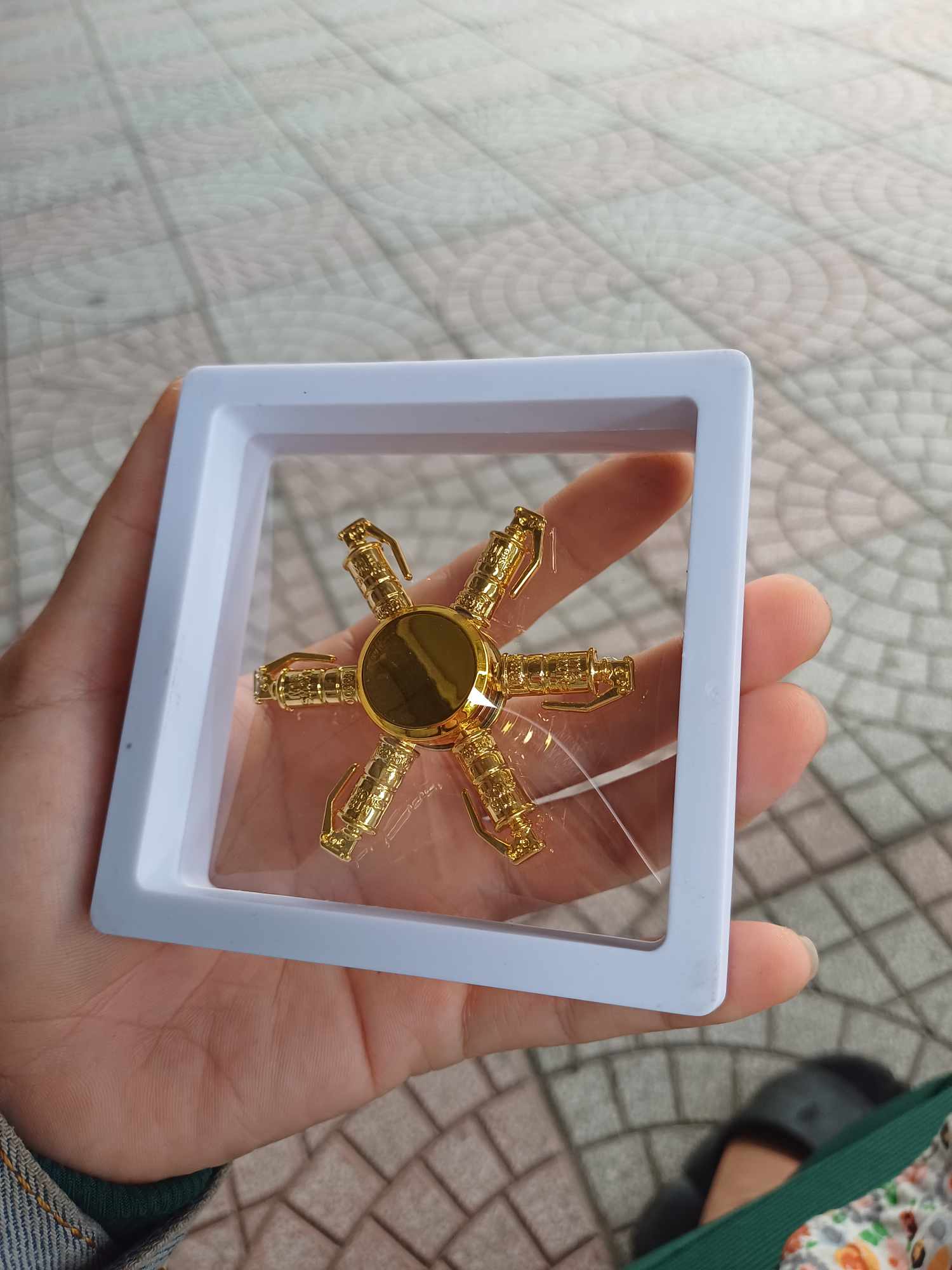 Đồ  chơi con quay spinner kim loại nhiều mẫu đẹp