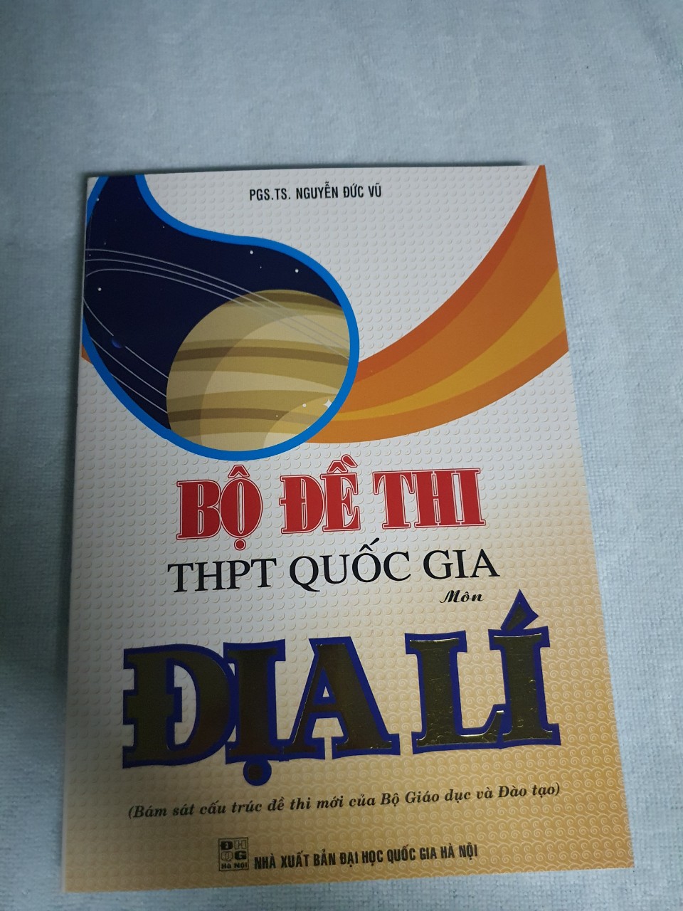 Sách - Bộ đề thi THPT Quốc gia môn Địa Lí