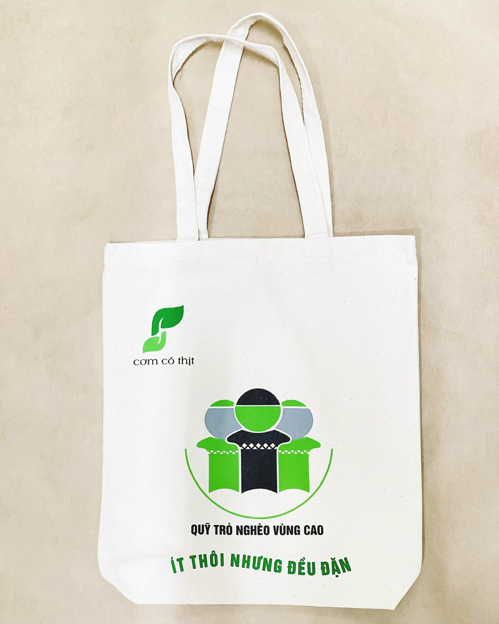 Túi tote vải canvas in logo Quỹ Trò nghèo Vùng cao