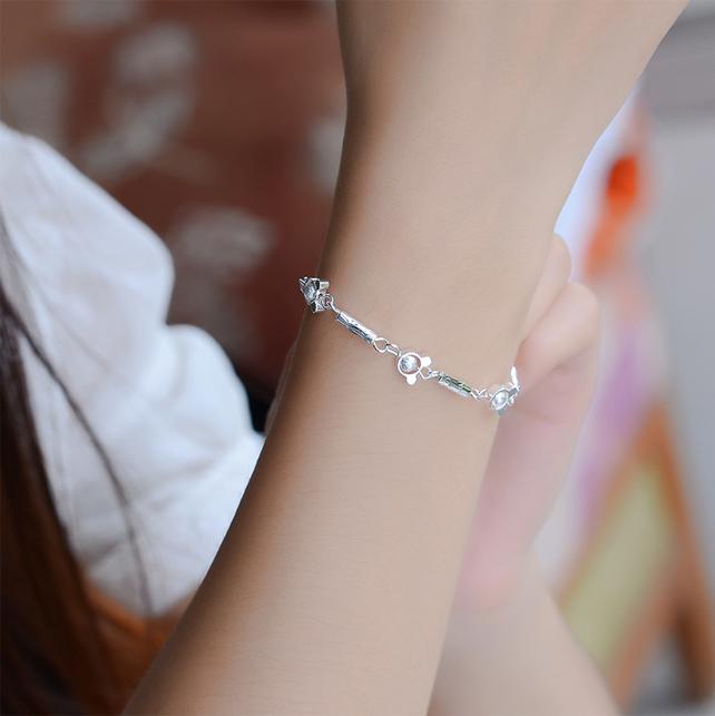 Lắc tay tai gấu nhỏ xinh bạc s925