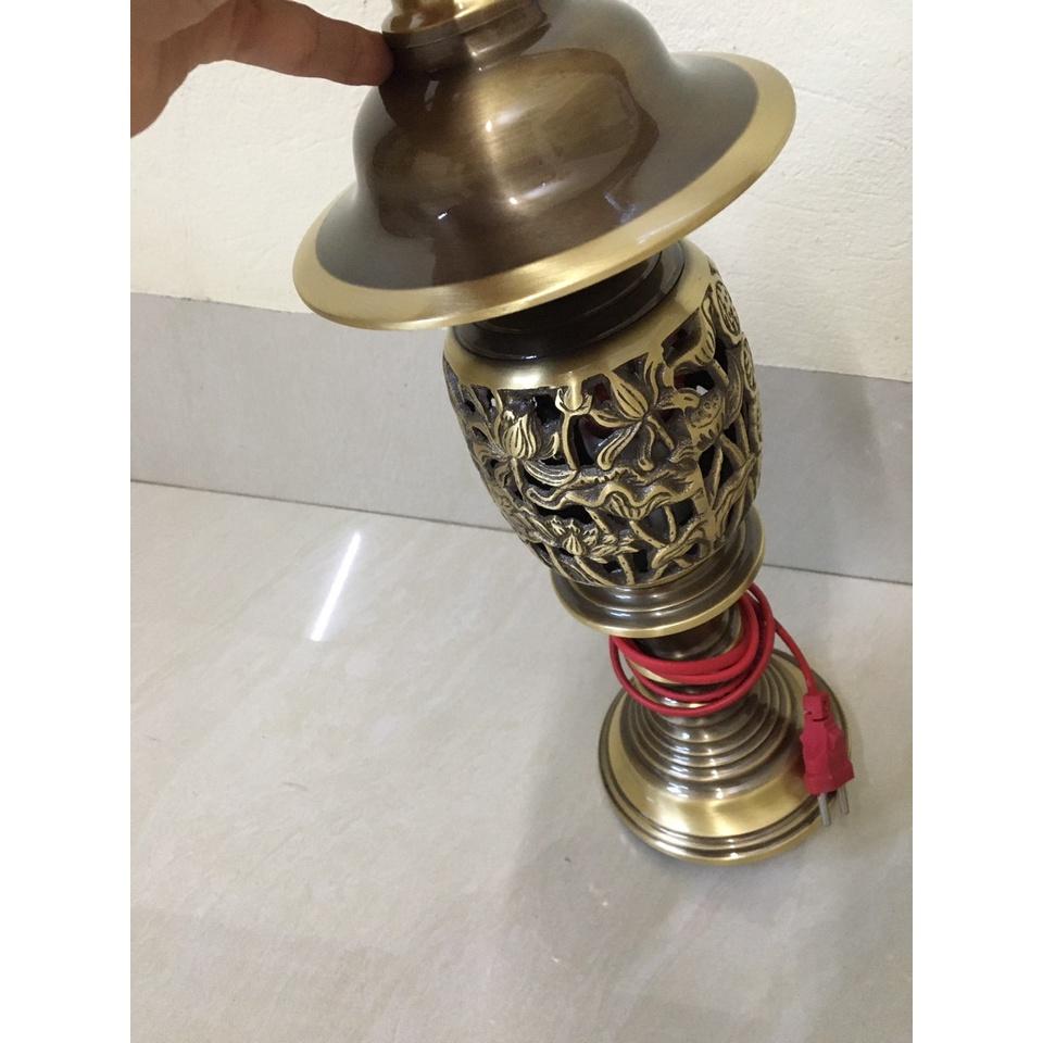 Đôi đèn thờ điện hoa sen bằng đồng cao 42cm