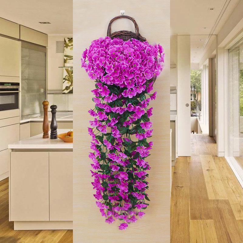 Chùm hoa giả Violet treo tường trang trí phòng khách, nhà hàng, spa, khách sạn V202  kèm giỏ treo (tặng 2 móc dán tường 3D)