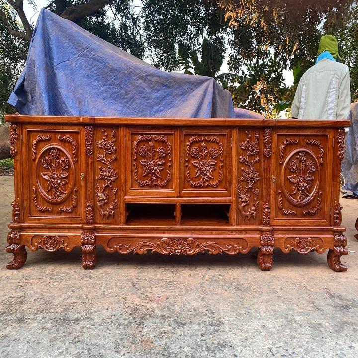 Kệ tivi hoàng gia Louis gỗ hương đá 2m4 ( Anh Long - Hoà Bình )