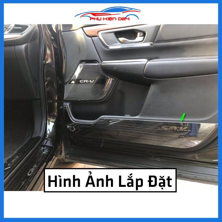 Bộ ốp tapli CR-V, CRV 2018-2019-2020-2021-2022 vân Titan chống xước va đập khi mở cửa và làm đẹp xe