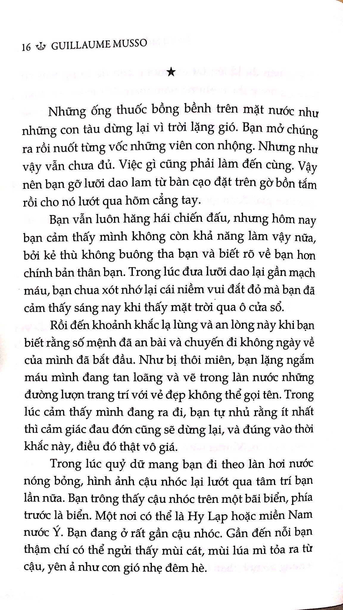 Sách Dưới Một Mái Nhà Ở Paris