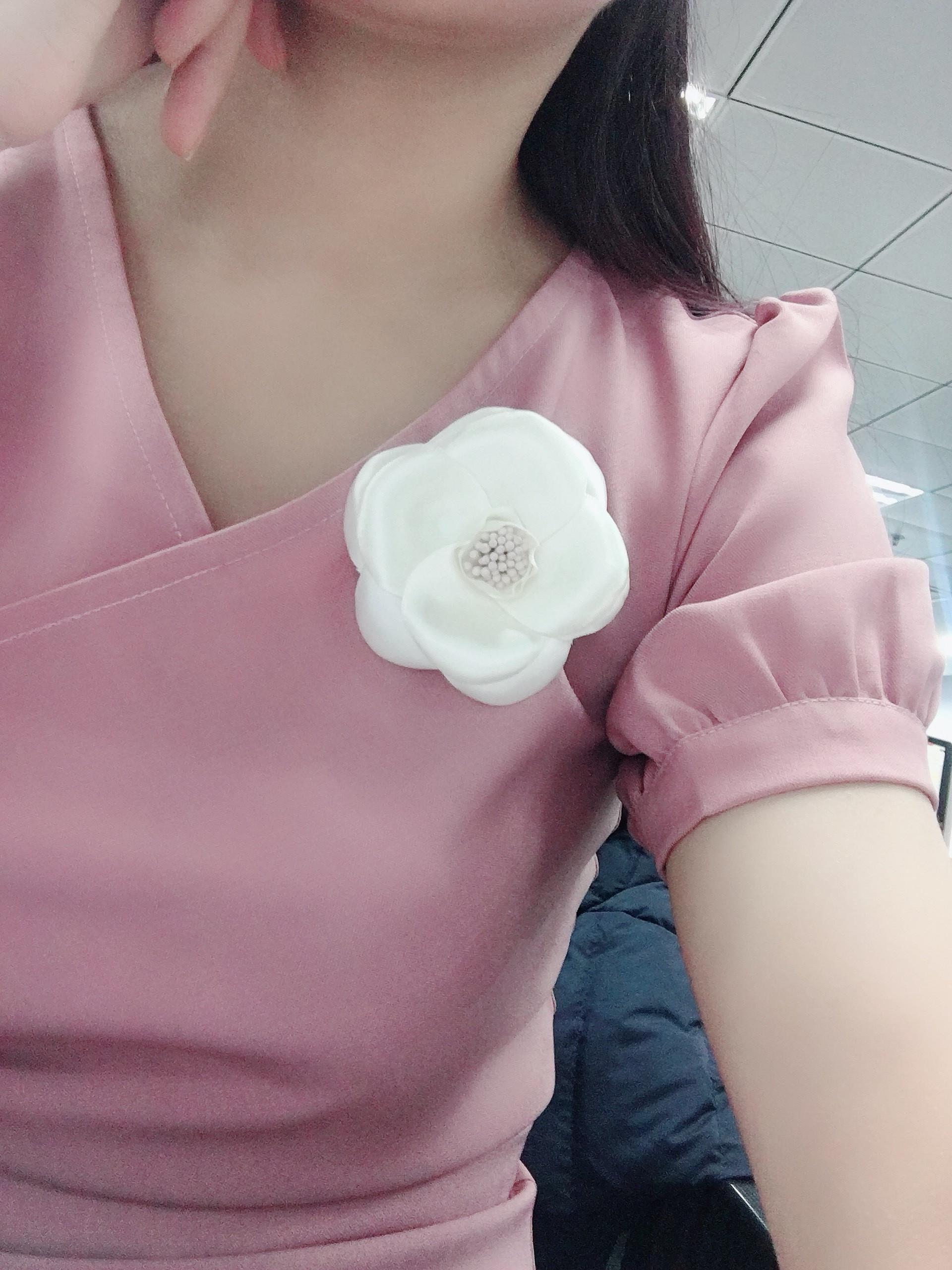 Hoa cài áo Handmade Vải lụa Hoa Trà - màu trắng (White Camellia)