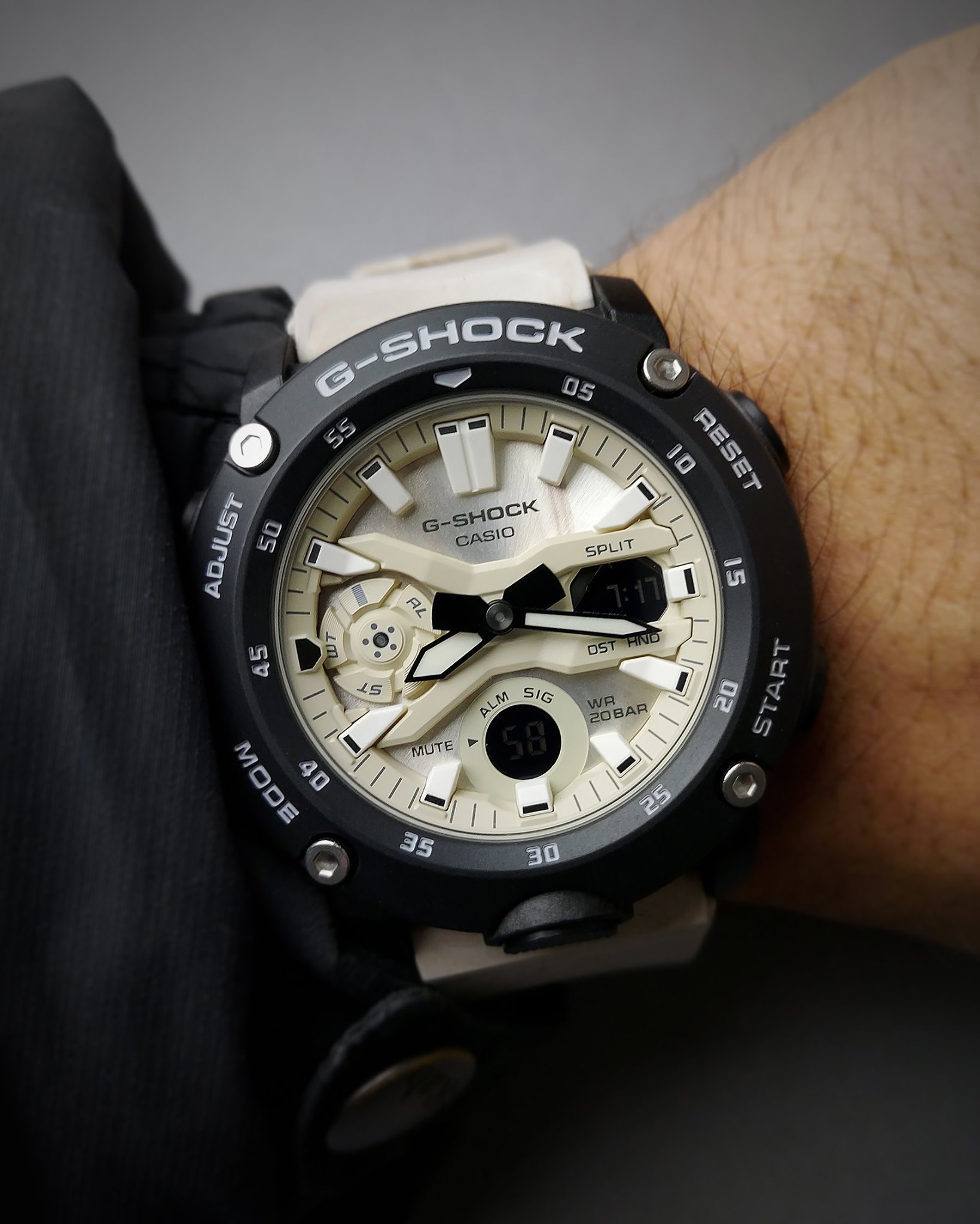 Đồng Hồ Nam Casio G-Shock GA-2000WM-1ADR Chính Hãng - Dây Nhựa | G-Shock GA-2000WM-1A Carbon Core