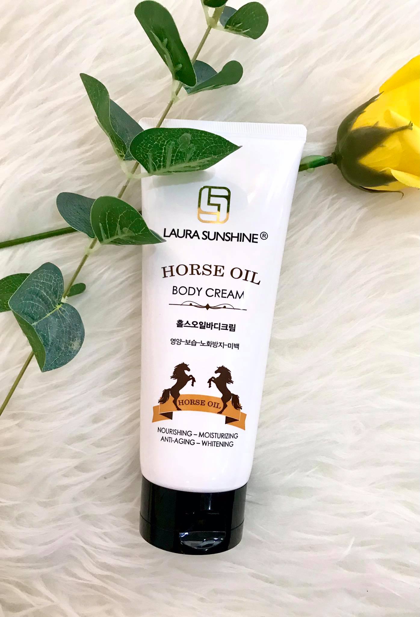 Kem dưỡng thể dầu ngựa Horse Oil Body Cream mỹ phẩm Laura Sunshine