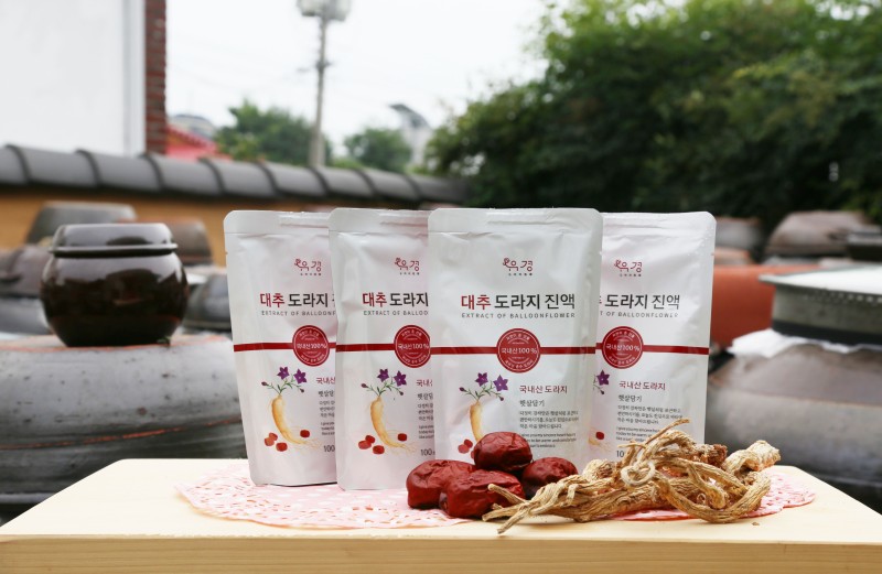 Nước rễ cây hoa cát cánh và táo đỏ Yukyung Hàn Quốc 100 ml x 15 gói