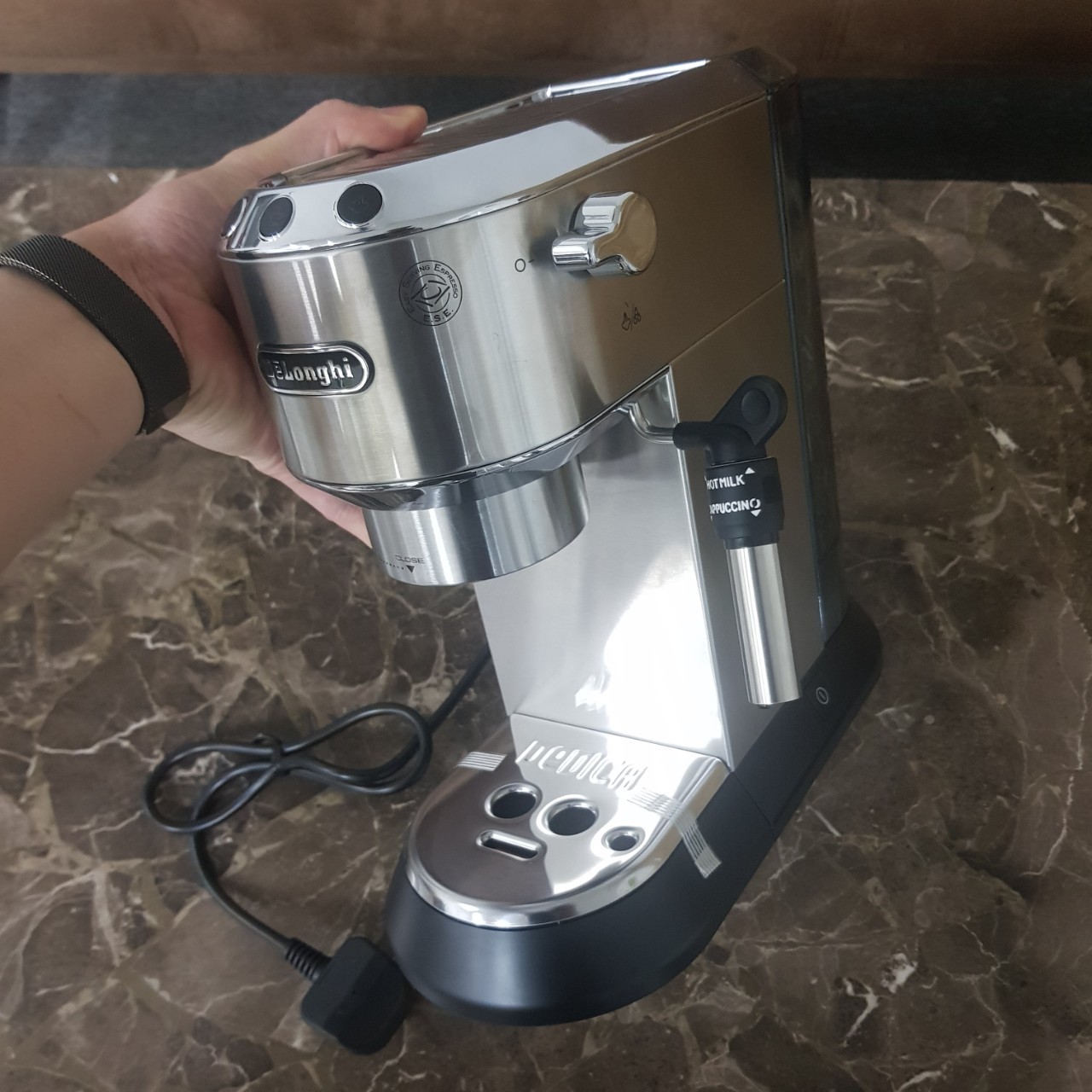 Máy pha cà phê cao cấp nhãn hiệu Delonghi EC685.M công suất 1300W, dung tích 1,1 lít - Hàng Nhập Khẩu