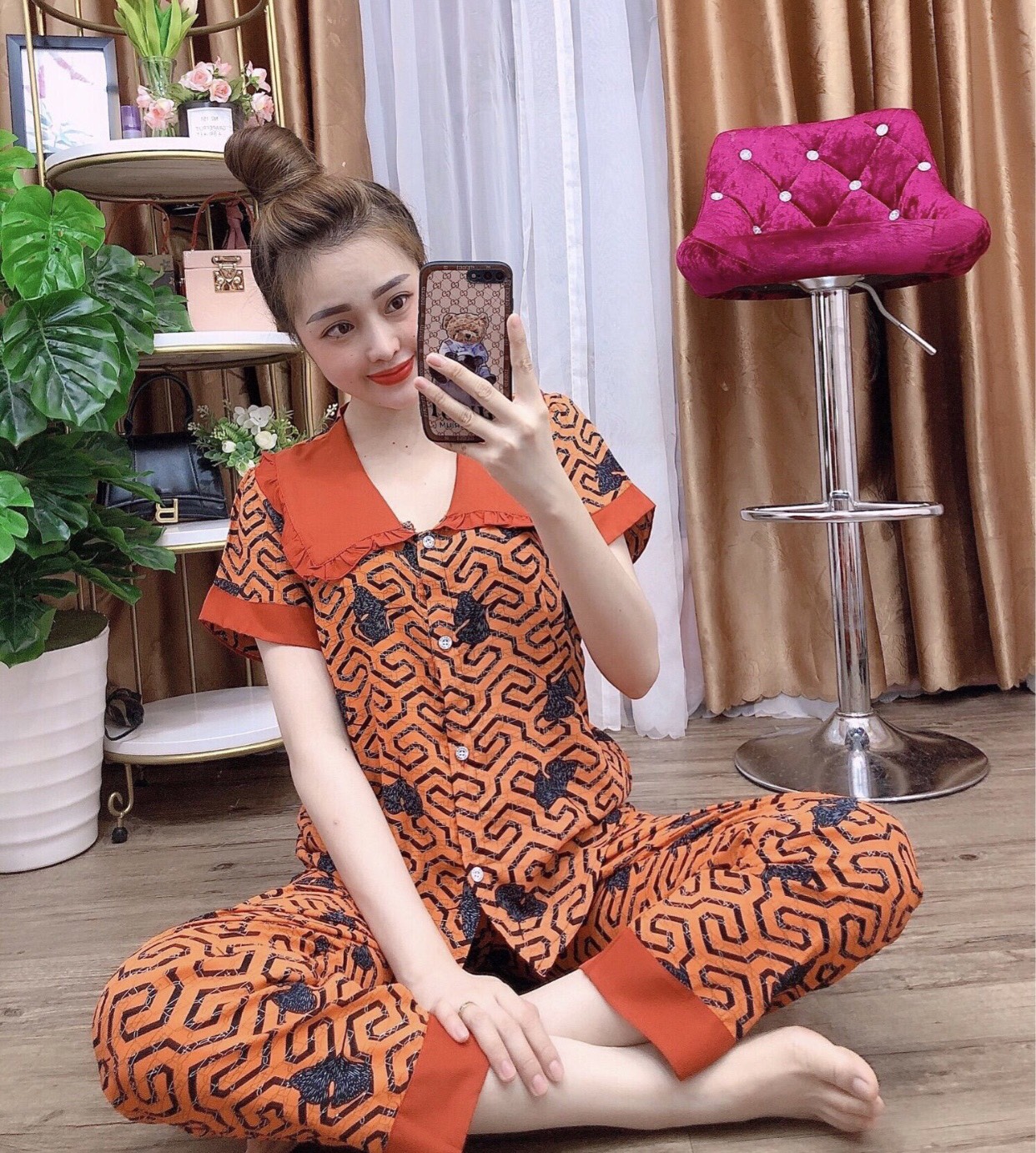 Bộ pijama lụa mango phối màu sang trọng dưới 62kg