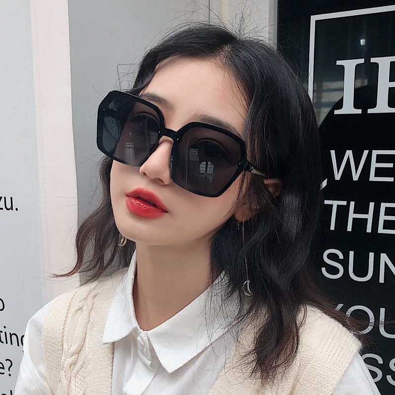 2021 Kính râm thời trang chống tia UV, kính mát nữ phong cách hiện đại cho các cô nàng cá tính - KM33