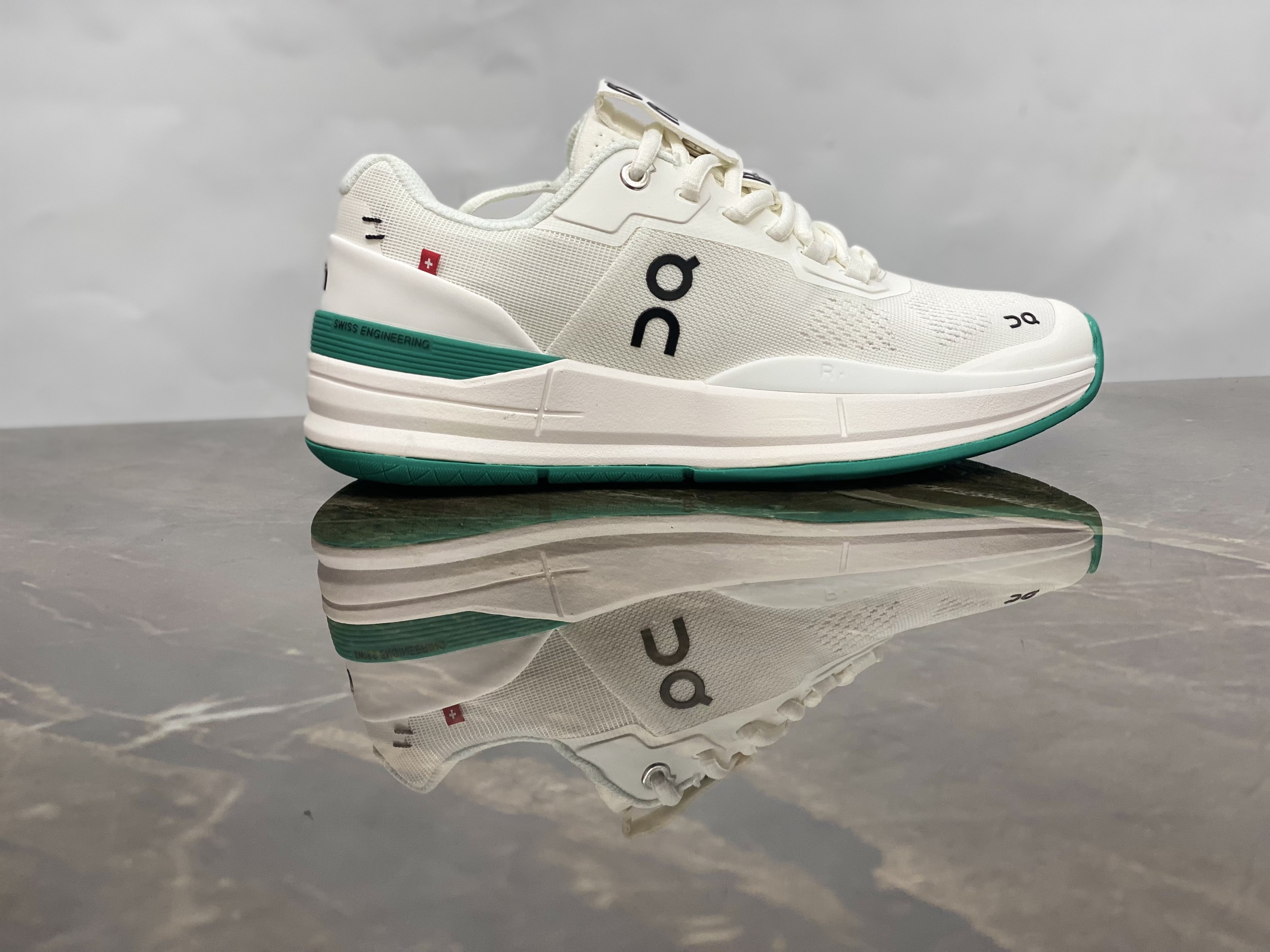 Giày Tennis cặp Nam Nữ - Thương hiệu O.N (Thụy Sĩ) model THE ROGER PRO CLAY TENNIS / Size 36-45
