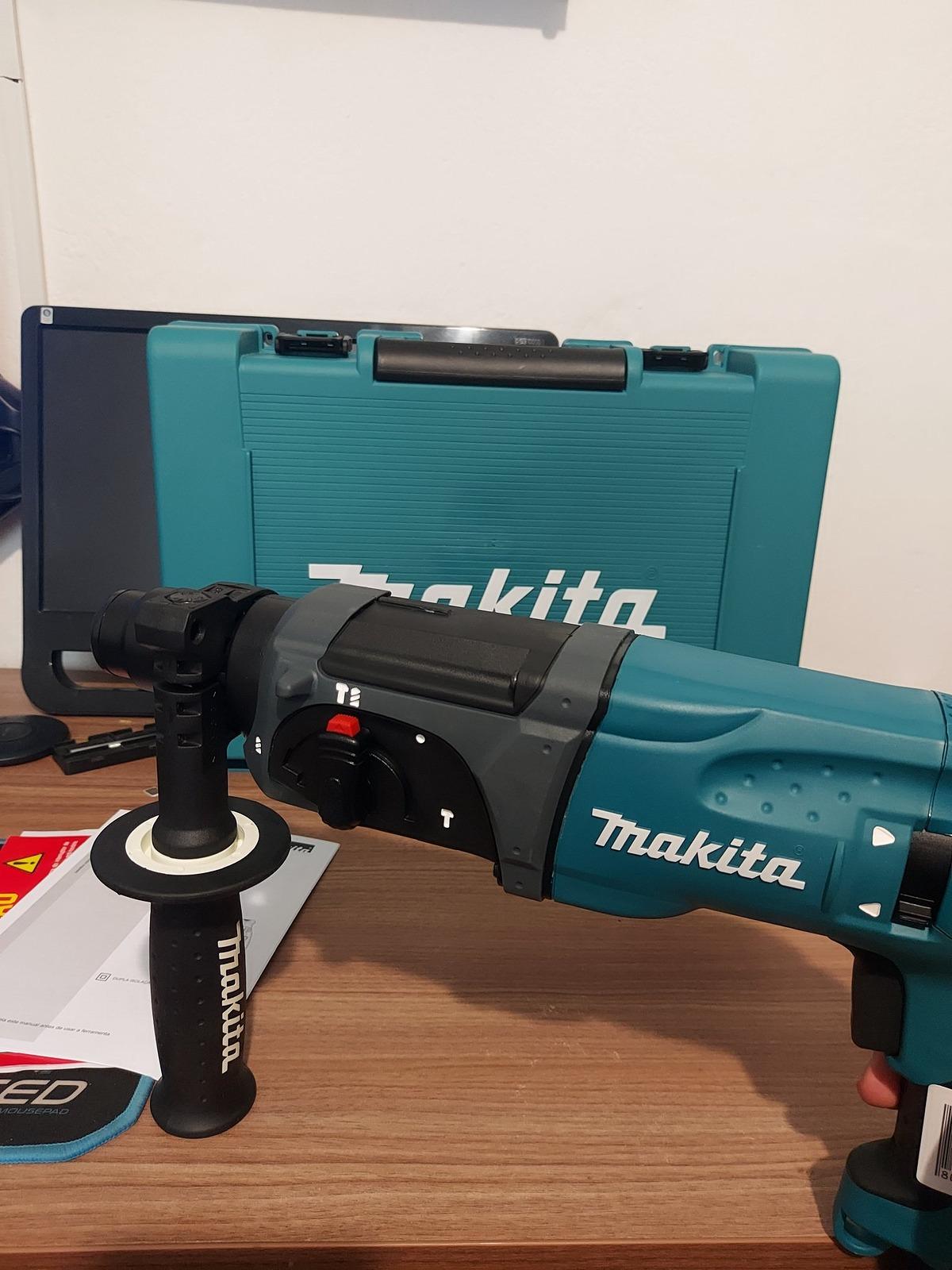 MÁY KHOAN ĐỘNG LỰC 2,7J MAKITA HR2470F - HÀNG CHÍNH HÃNG