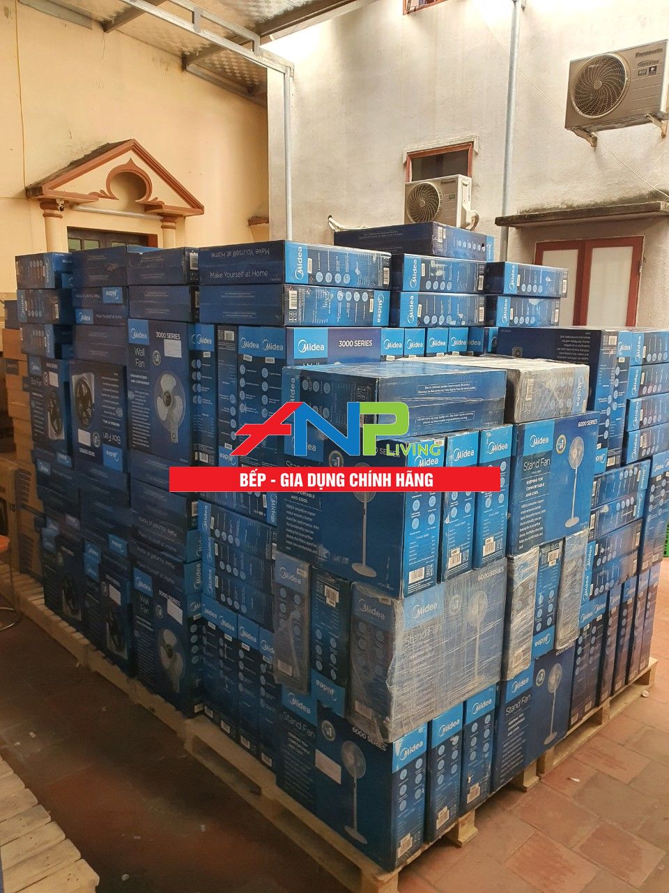 Quạt Đứng 5 Cánh Midea FS40-15Q - Hàng Chính Hãng