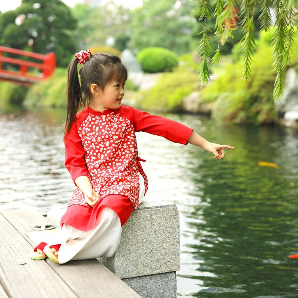 Áo dài bé gái BYZU thiết kế cách tân 4 tà chất vải lụa hoa nhí cao cấp