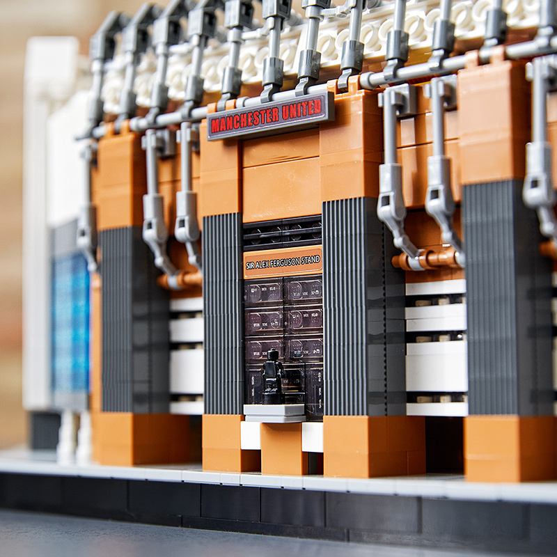 LEGO CREATOR 10272 Sân Vận Động Old Trafford - Manchester United