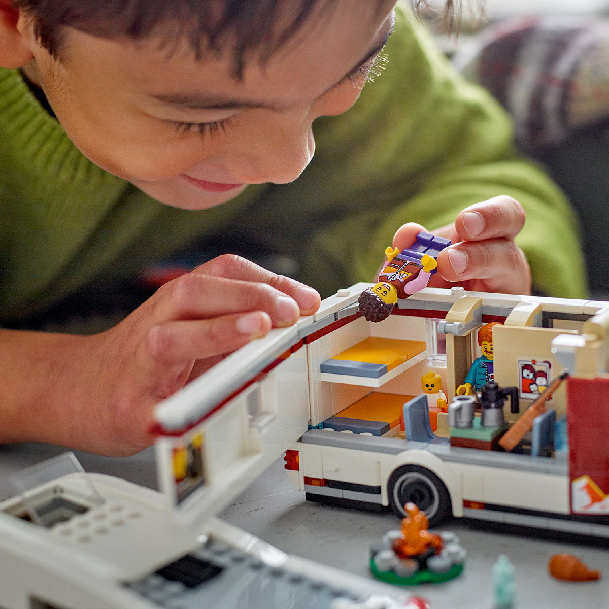 Đồ Chơi Lắp Ráp Xe Van Du Lịch LEGO CITY 60454 (385 Chi Tiết)