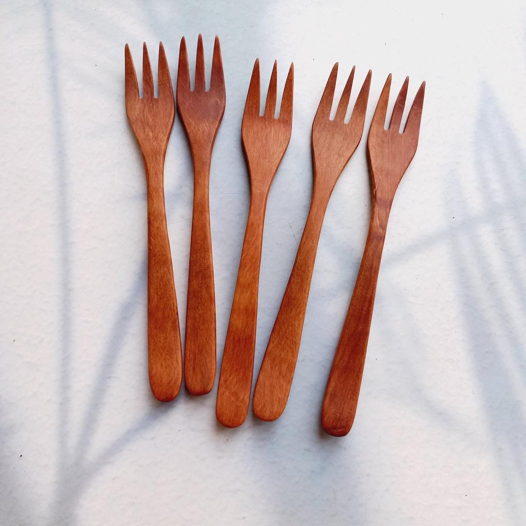 Dĩa,Nĩa Ăn Hoa Quả,Trái Cây, Dĩa Ăn Bánh Gato Gỗ Nhãn Cỡ 15cm,Dĩa Gỗ Thủ Công,Chụp Ảnh Trang Trí