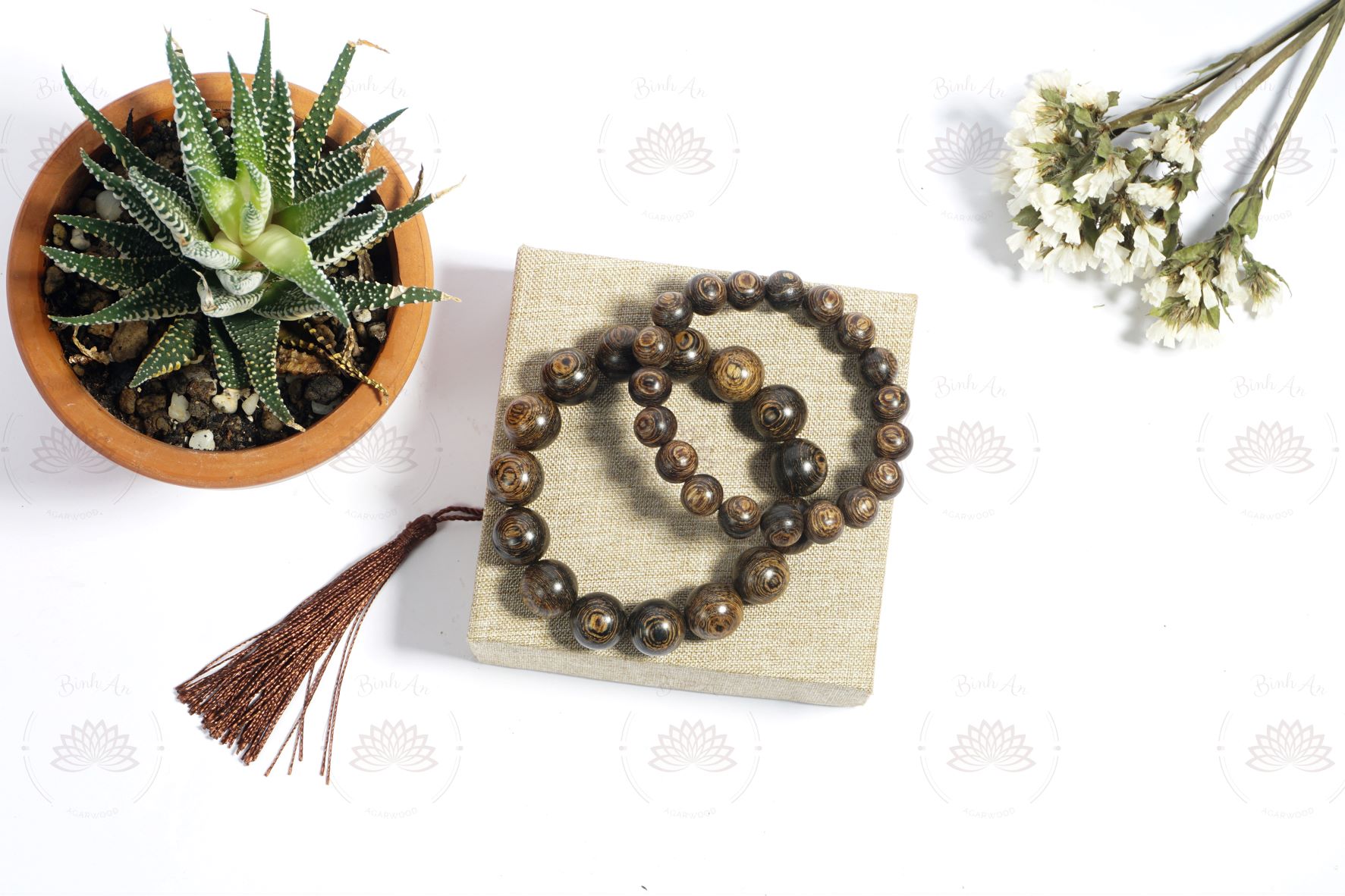 Vòng Tay Trầm Hương Tròn Đơn Sánh Chìm Nước- Trầm Hương Tự Nhiên - Size Nam Nữ, 10mm, 12mm, 14mm, 16mm, 18mm