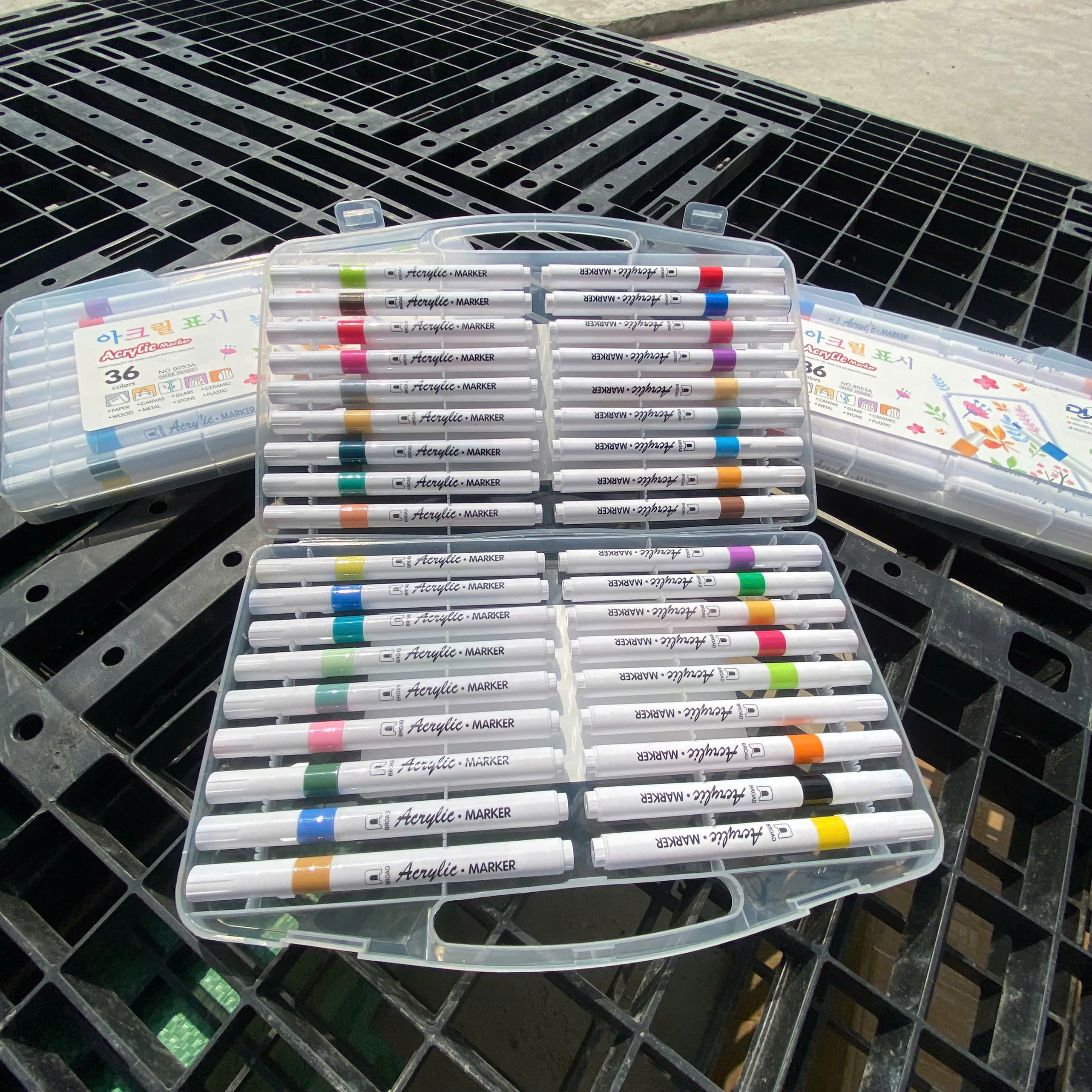 Bút Màu Acrylic Marker 12/24/36/48/ Màu Cao Cấp Bút Sơn Acrylic Chống Nước Vẽ Trên Mọi Chất Liệu Bề Mặt