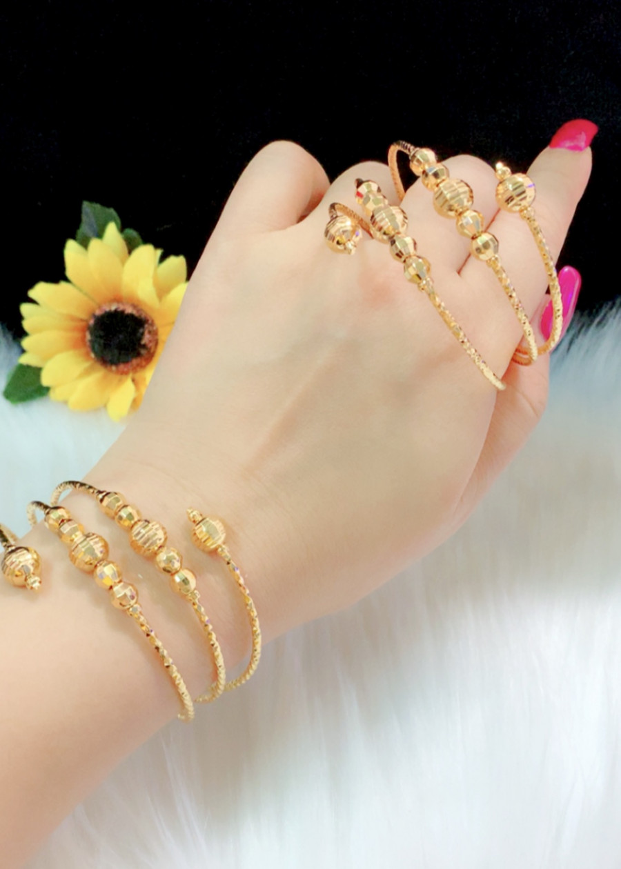 Vòng tay lò xo dát vàng 18k mã EKP018