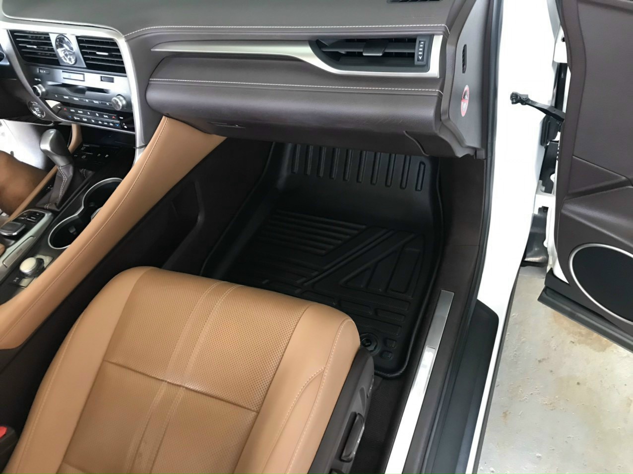 Thảm lót sàn xe ô tô Lexus RX 300-350 2016- 2022 Nhãn hiệu Macsim chất liệu nhựa TPE đúc khuôn cao cấp - màu đen (2 hàng ghế)