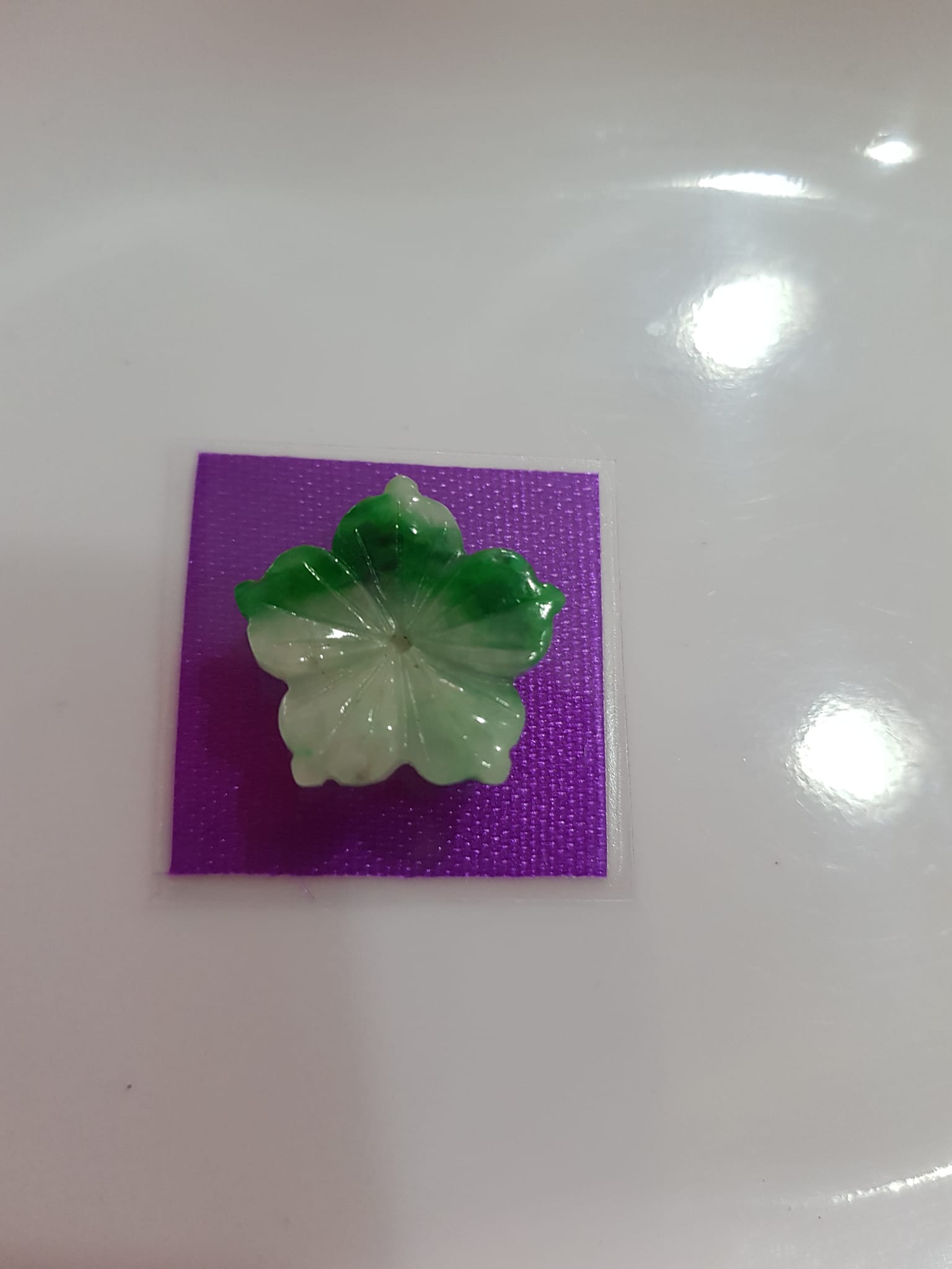 Mặt Dây Chuyền Bông Hoa Mai Mới Đẹp Trắng Xanh Lý nửa vầng trăng Size 18mm x dầy 3mm Đá cẩm thạch tự nhiên sáng bóng đẹp nữ bọc vàng đeo sang đẹp lắm ạ