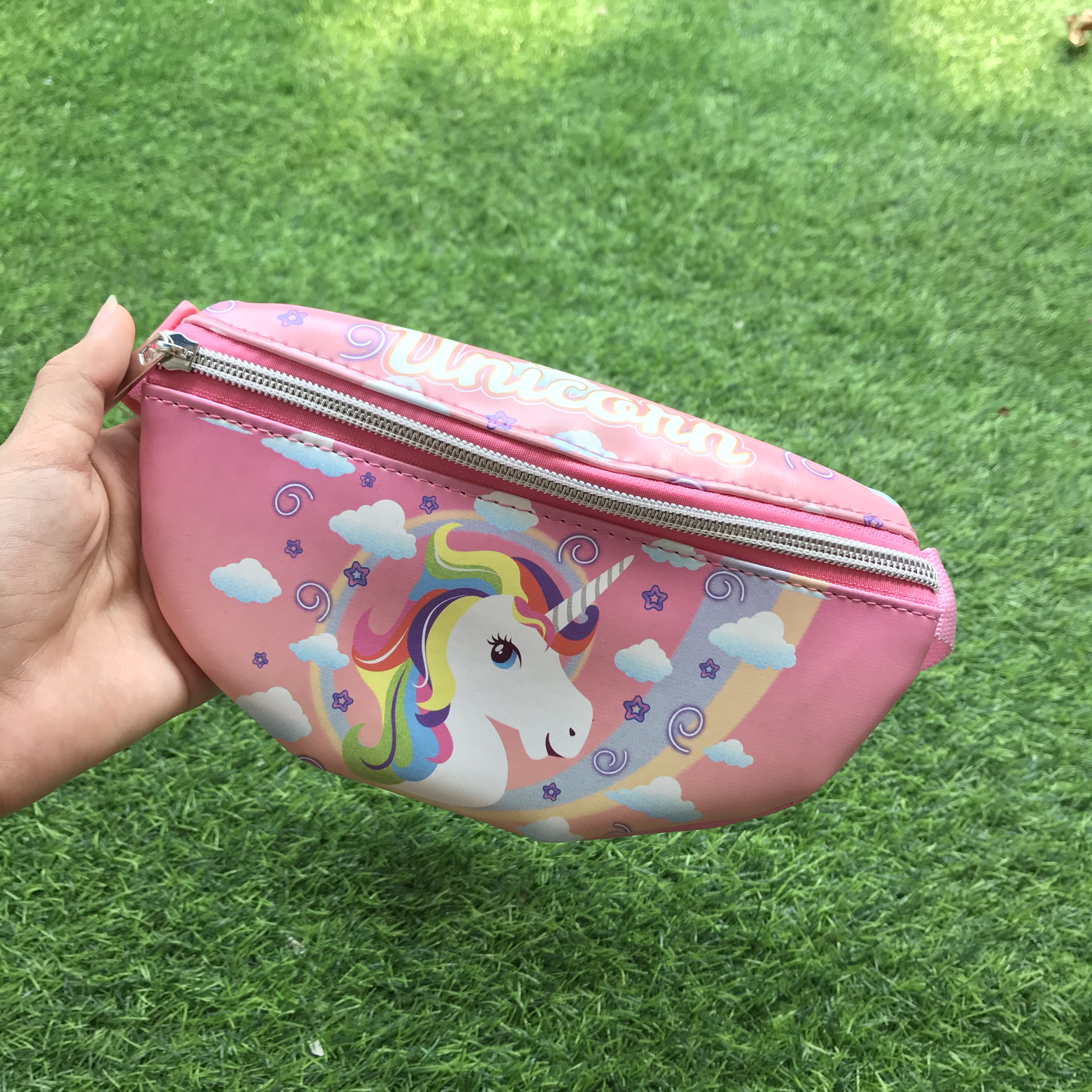 Túi đeo bao tử 1 ngăn hình Unicorn cầu vồng màu hồng cho bé gái siêu hot - - R145UN1759